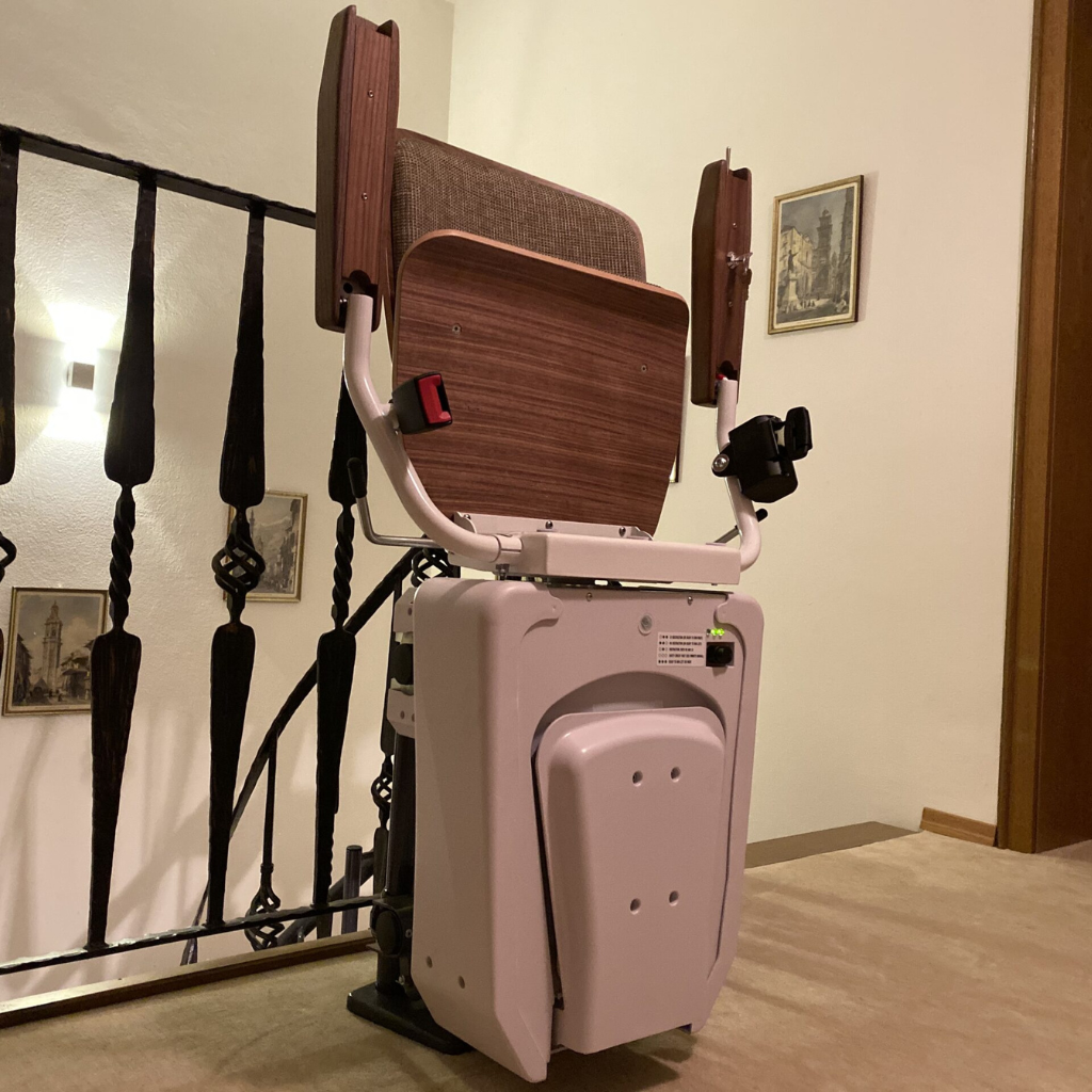 Chair Curved Stairlift 1