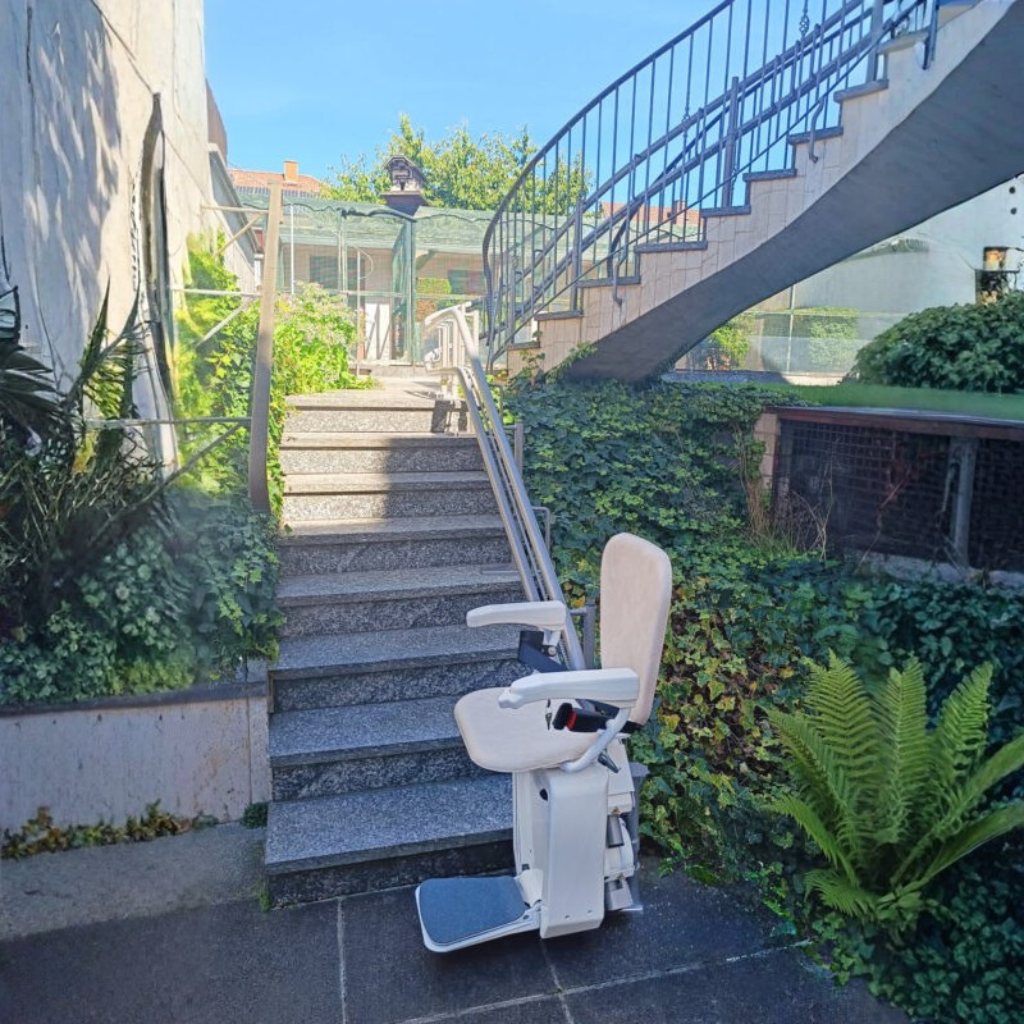 Chair Curved Stairlift 7