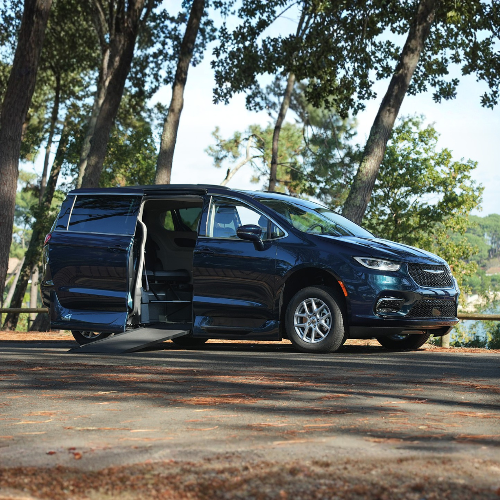 Chrysler Pacifica Mobility 1