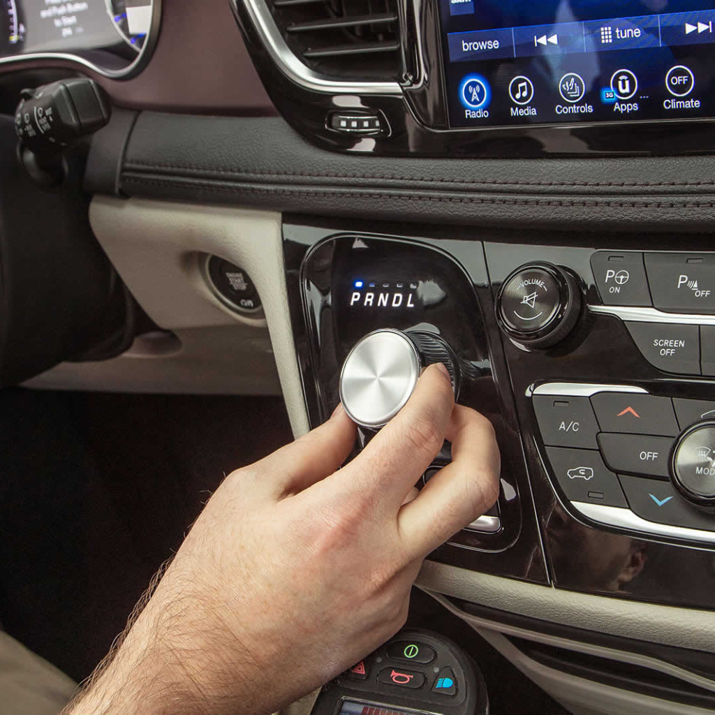 Chrysler Pacifica Mobility 3