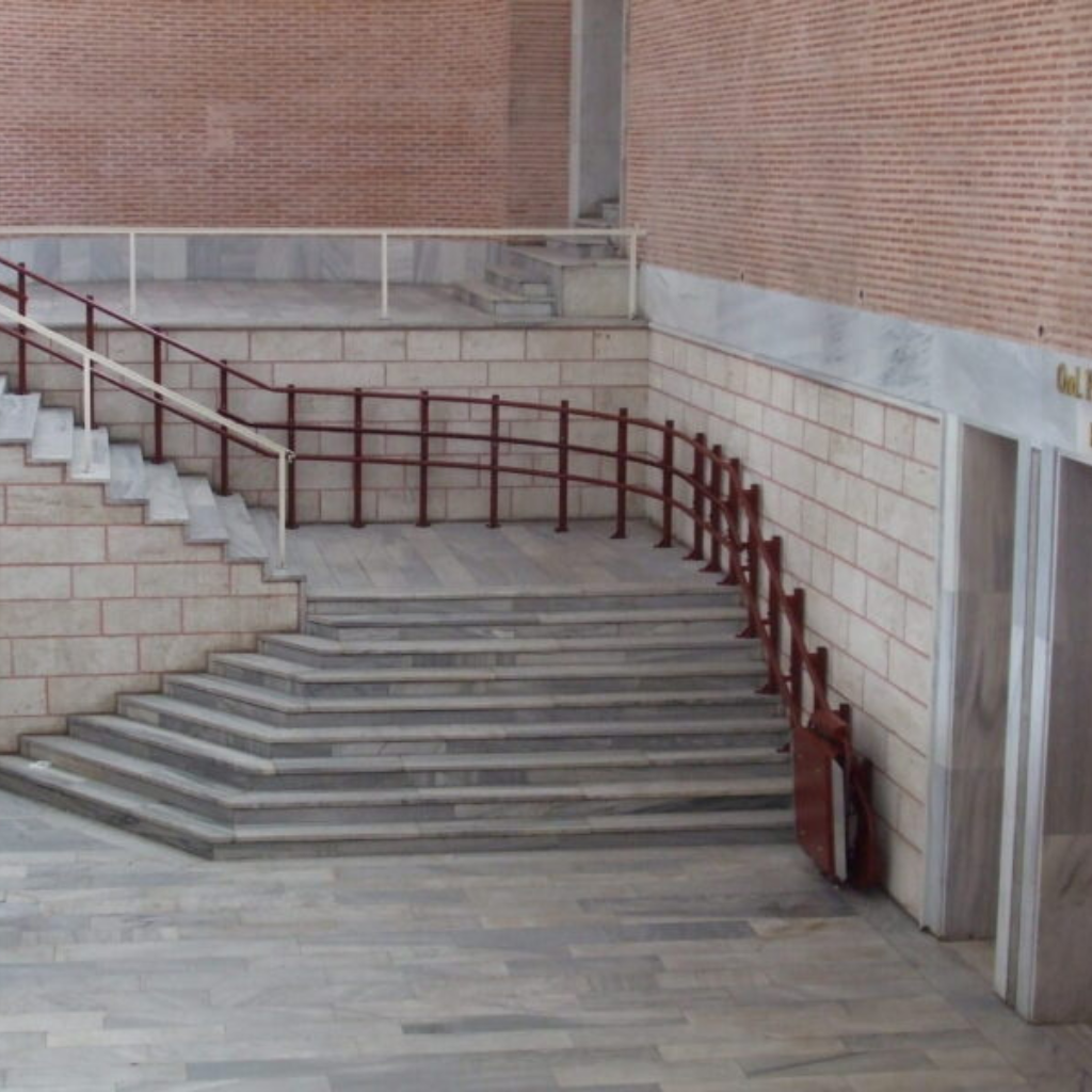 Platform Stairlift OMEGA 1