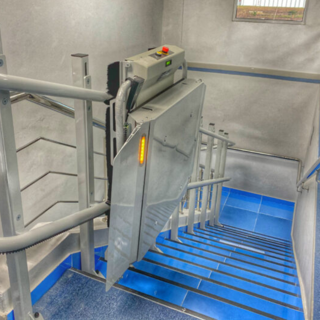 Platform Stairlift Stratos 1
