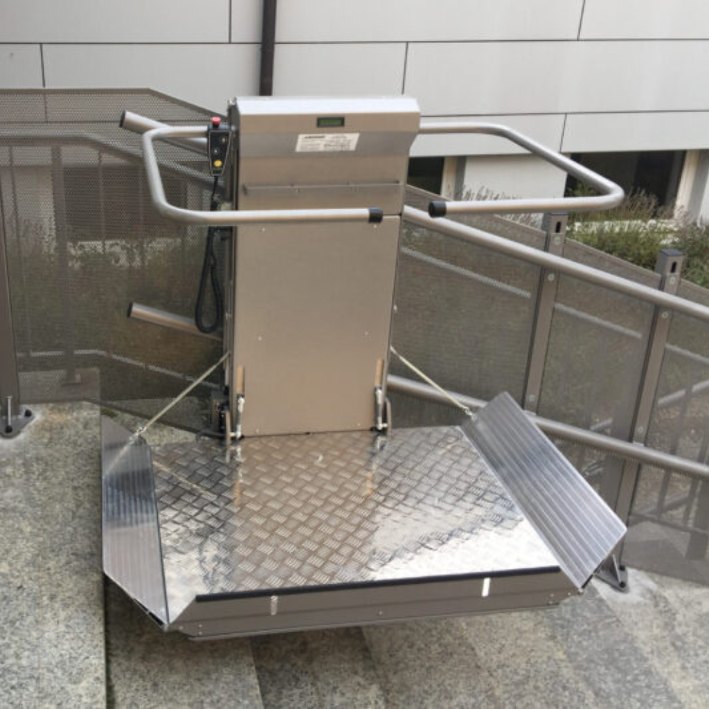 Platform Stairlift Stratos 2