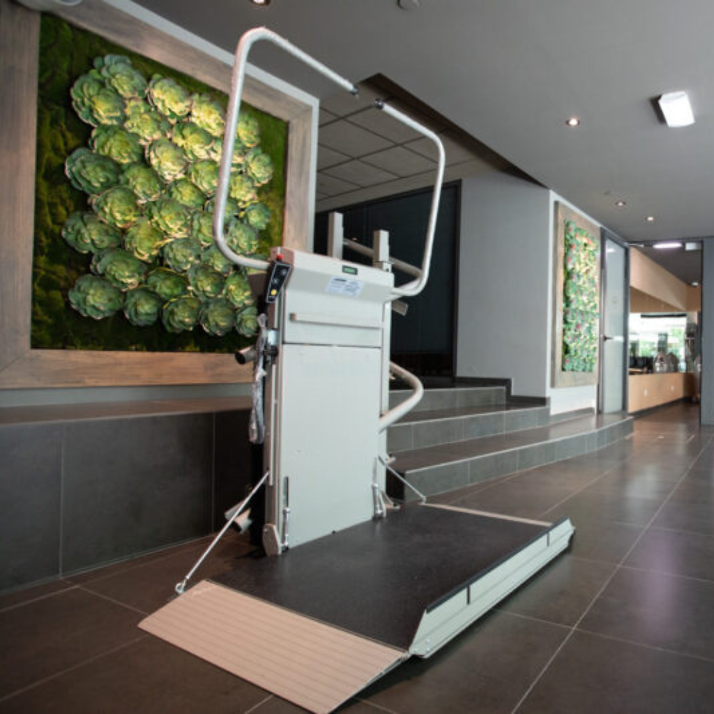 Platform Stairlift Stratos 5