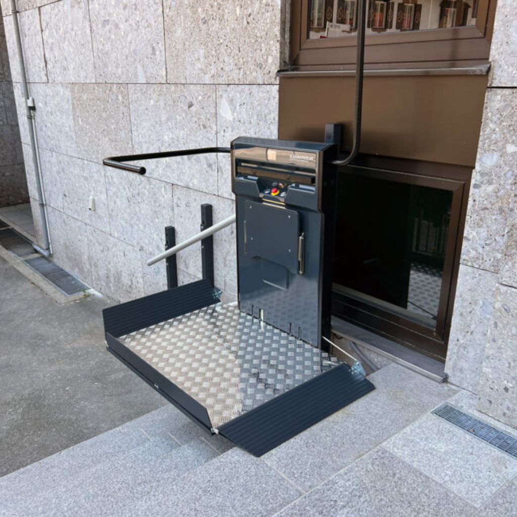 Platform Stairlift Stratos NGA 2