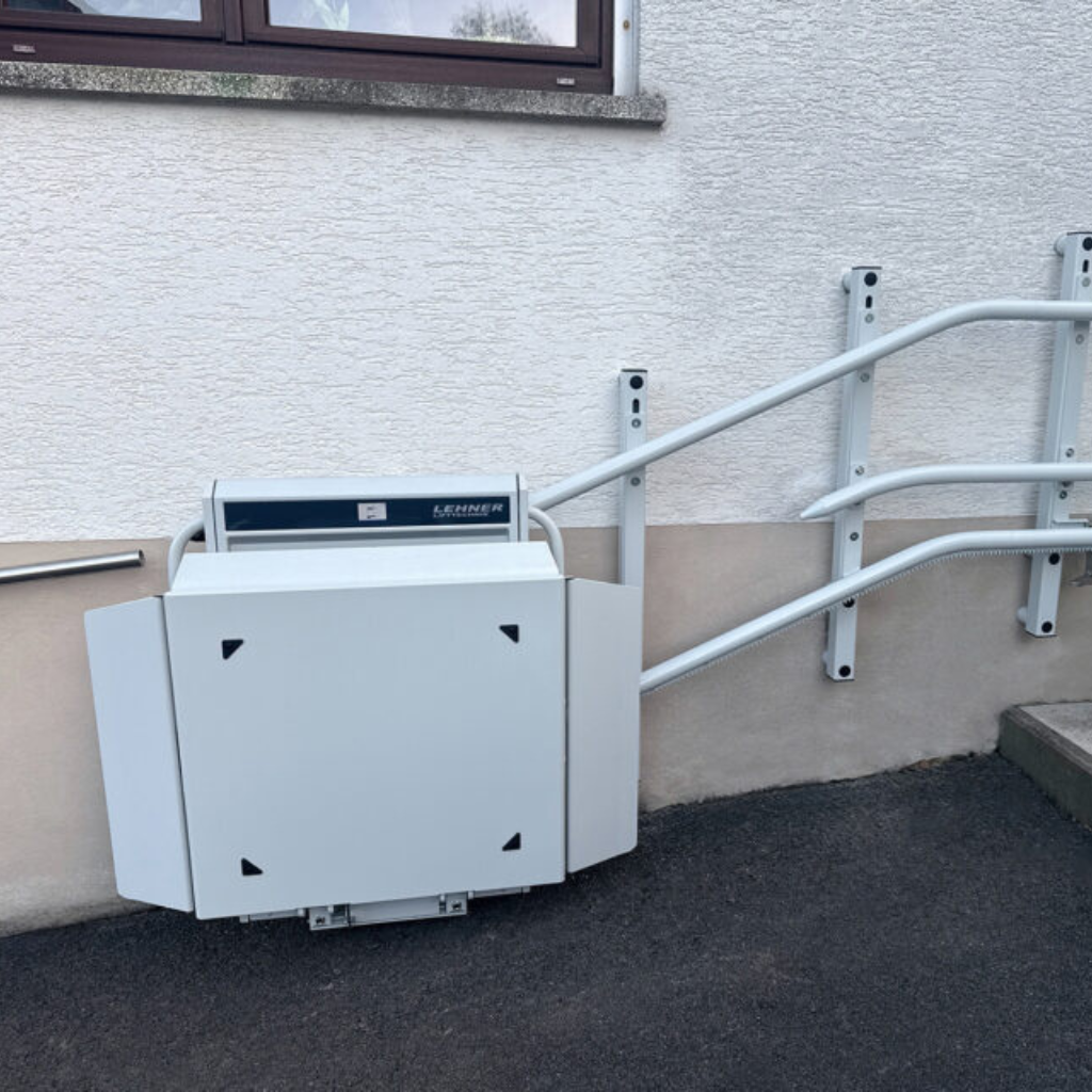 Platform Stairlift Stratos NGA 3