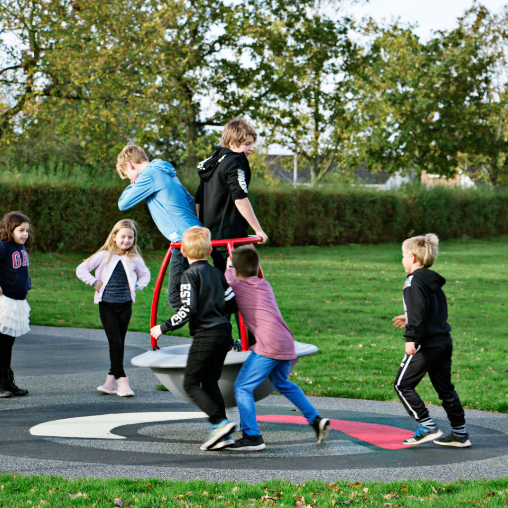 Tipi Carousel with Top Brace