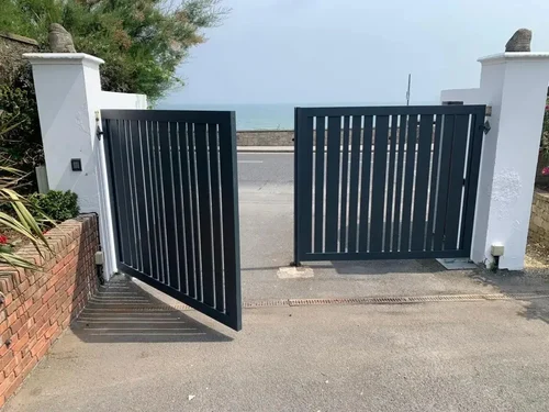 stainless-steel-automatic-swing-gate-for-homes-500x500