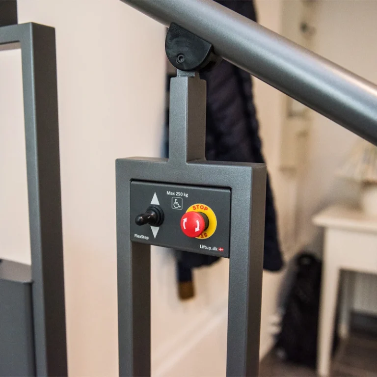 FlexStep-Compact-Stairlift-6